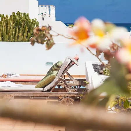Lagomar Private Pool And Sea Views Arrieta Lanzarote Villa